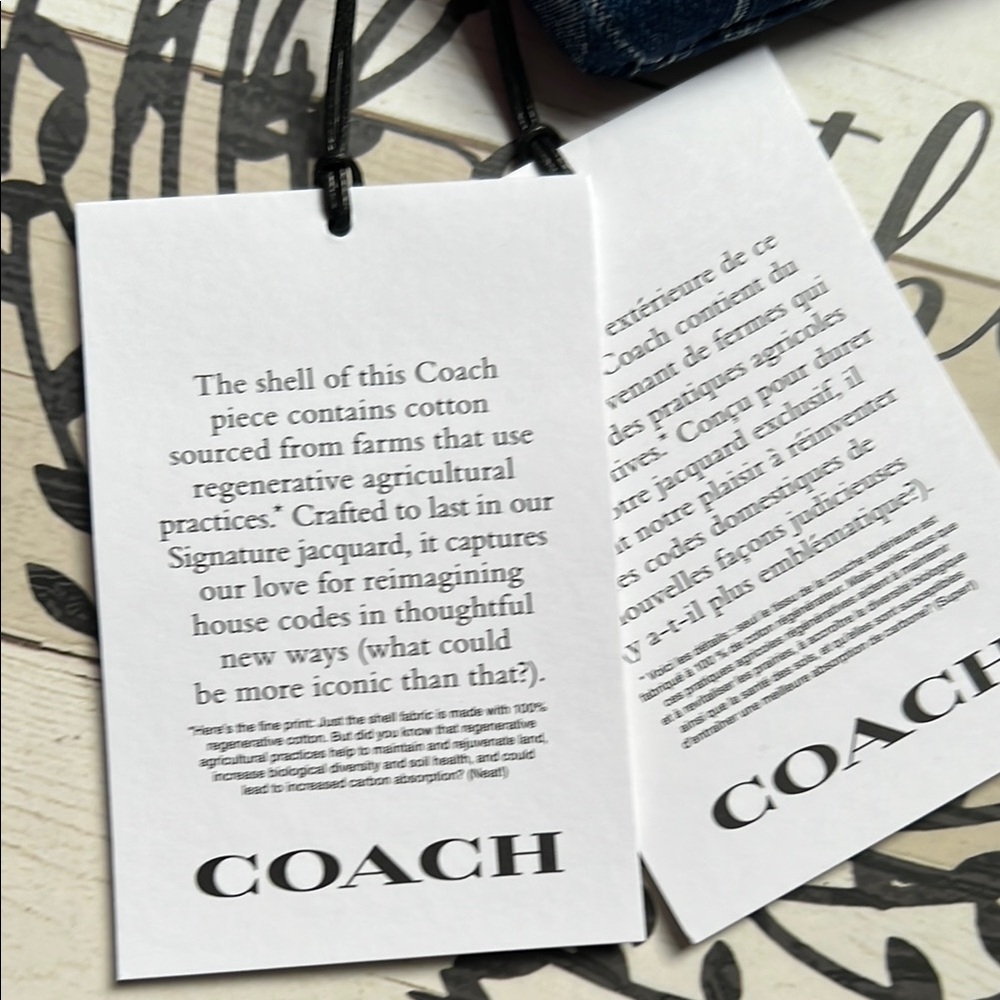 New Coach Blue Corner Zip Wristlet In Signature Denim 🍒 - Picture 4 of 7